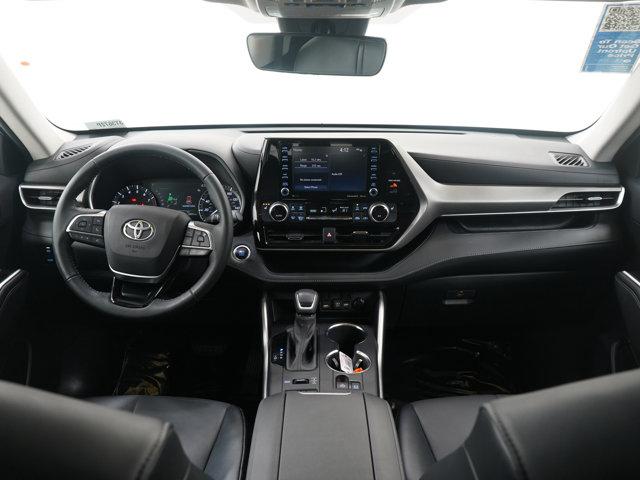 used 2021 Toyota Highlander car, priced at $35,998