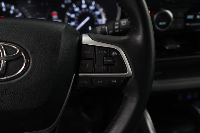 used 2022 Toyota Highlander car, priced at $36,299