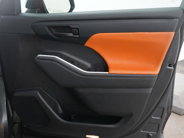 used 2023 Toyota Highlander Hybrid car, priced at $37,998