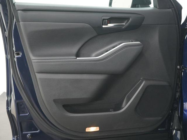 used 2024 Toyota Highlander car, priced at $41,399