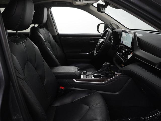 used 2024 Toyota Highlander car, priced at $46,998