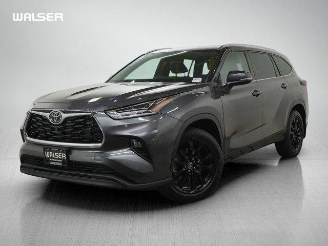 used 2024 Toyota Highlander car, priced at $46,998