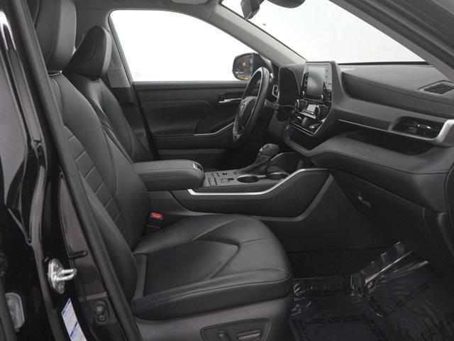 used 2021 Toyota Highlander car, priced at $35,399