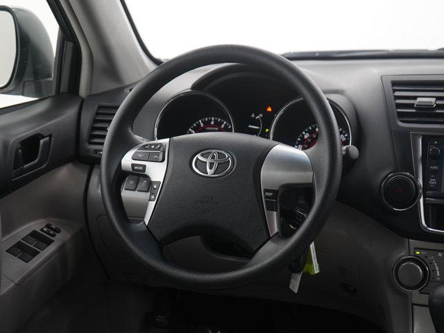 used 2013 Toyota Highlander car, priced at $12,997