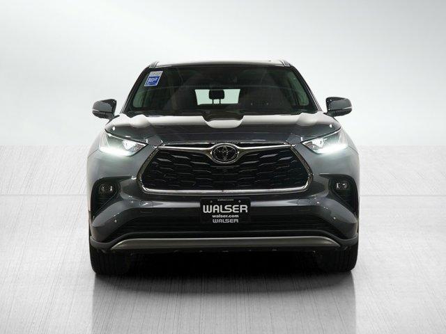 used 2025 Toyota Highlander Hybrid car, priced at $56,998