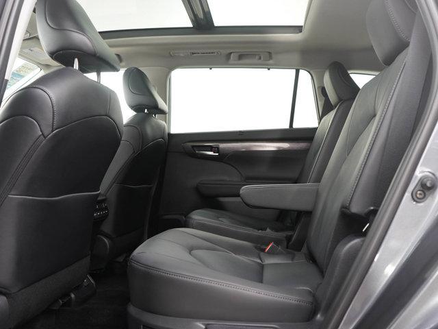 used 2025 Toyota Highlander Hybrid car, priced at $56,998