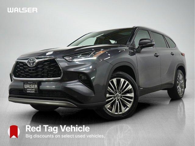 used 2025 Toyota Highlander Hybrid car, priced at $56,998