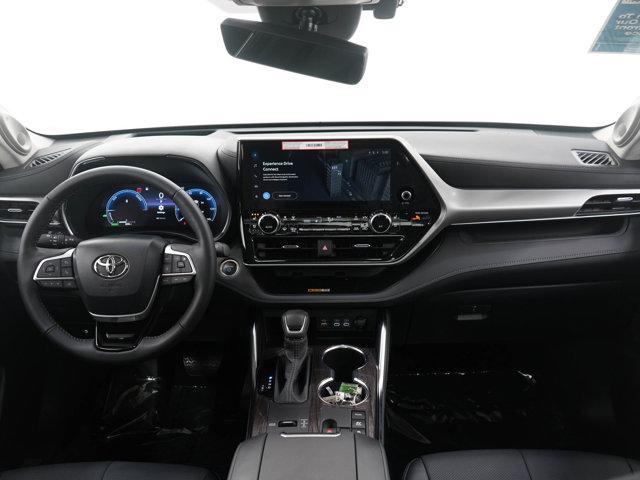 used 2025 Toyota Highlander Hybrid car, priced at $56,998
