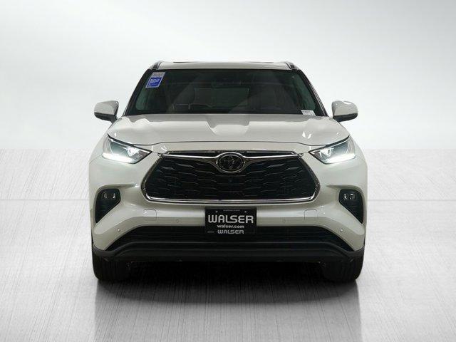 used 2021 Toyota Highlander car, priced at $35,599