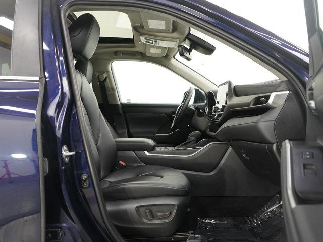 used 2023 Toyota Highlander Hybrid car, priced at $41,799