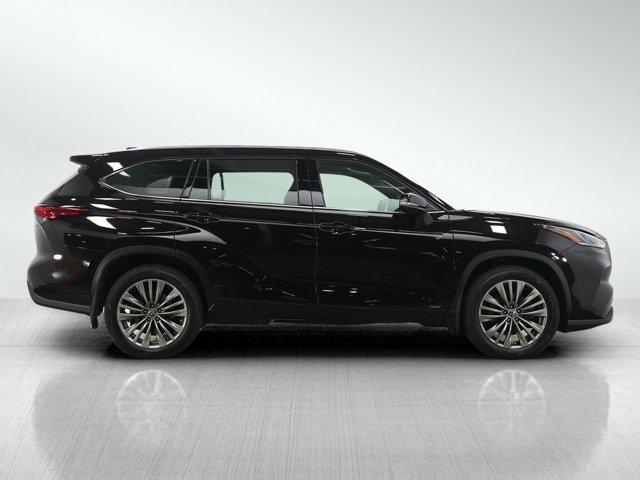 used 2022 Toyota Highlander Hybrid car, priced at $36,499