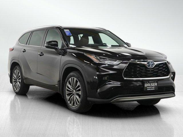 used 2022 Toyota Highlander Hybrid car, priced at $36,499