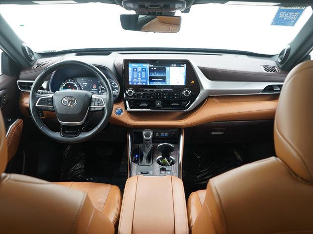 used 2022 Toyota Highlander Hybrid car, priced at $36,499