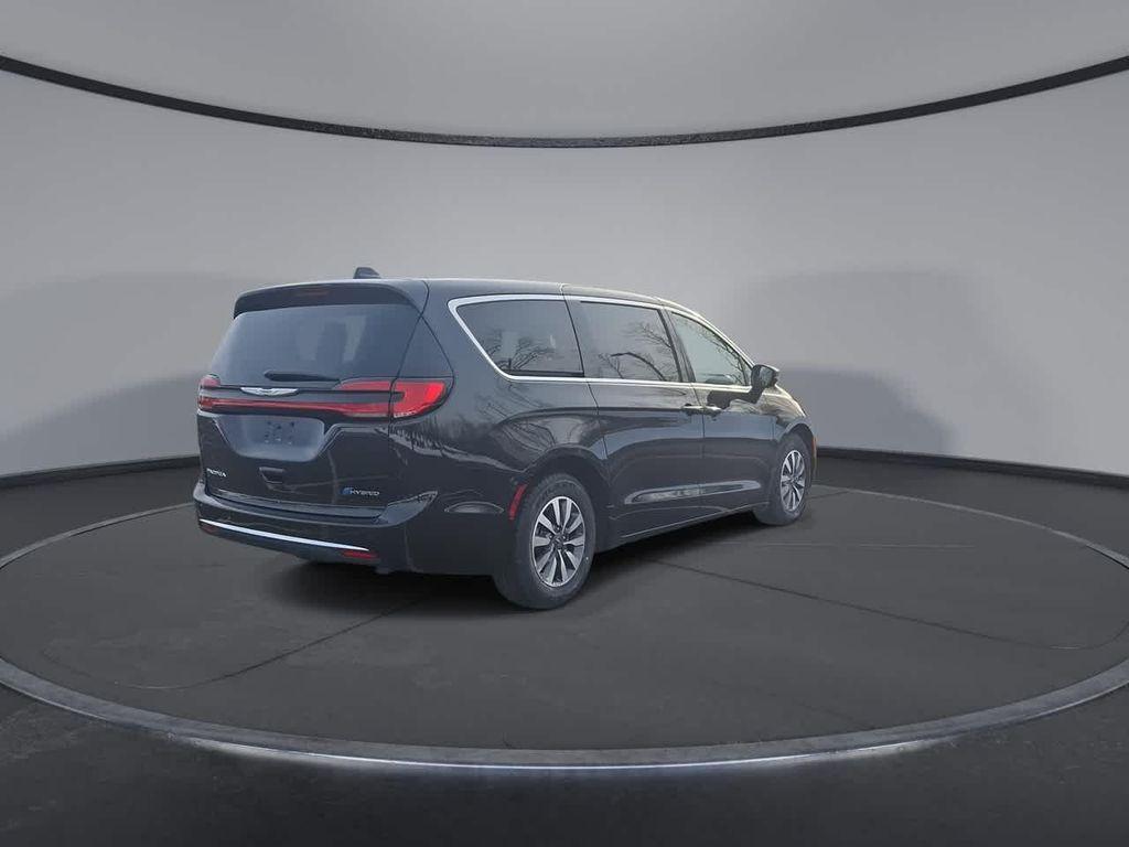 used 2024 Chrysler Pacifica Hybrid car, priced at $24,158