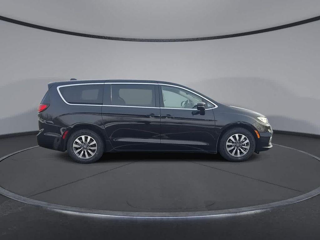 used 2024 Chrysler Pacifica Hybrid car, priced at $24,158