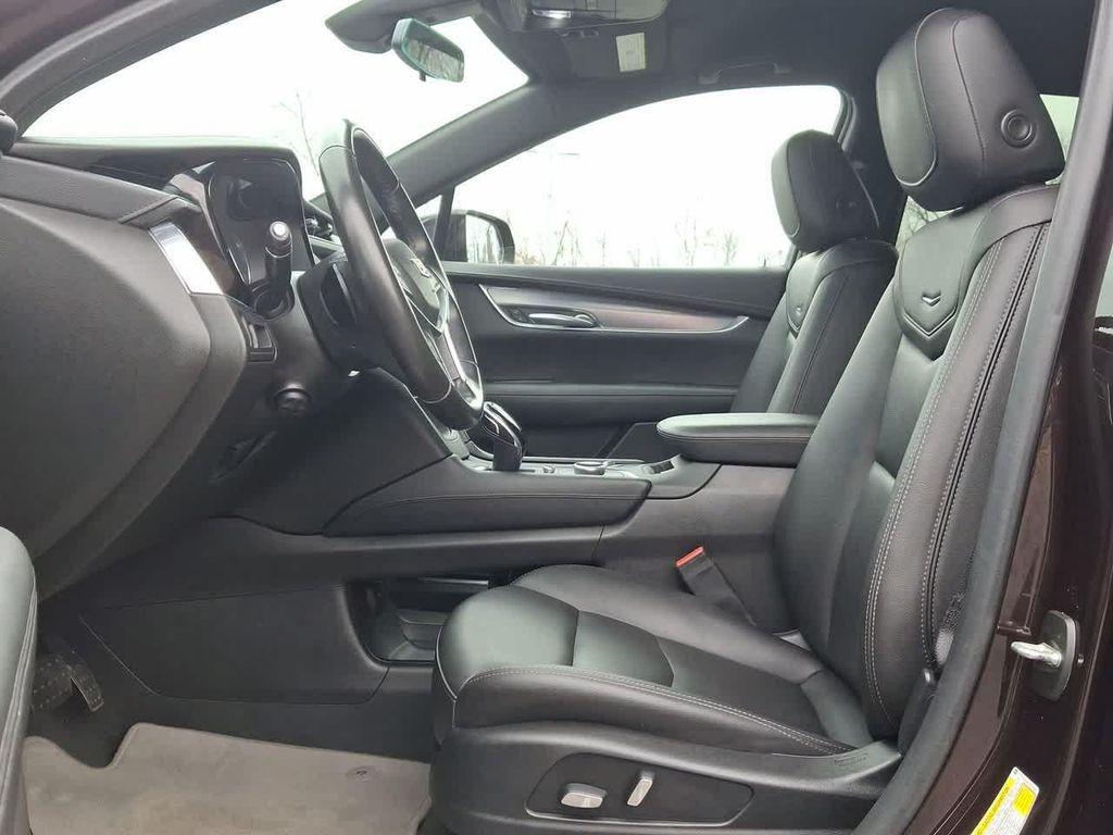 used 2020 Cadillac XT5 car, priced at $21,810