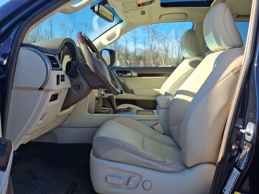 used 2019 Lexus GX 460 car, priced at $31,355