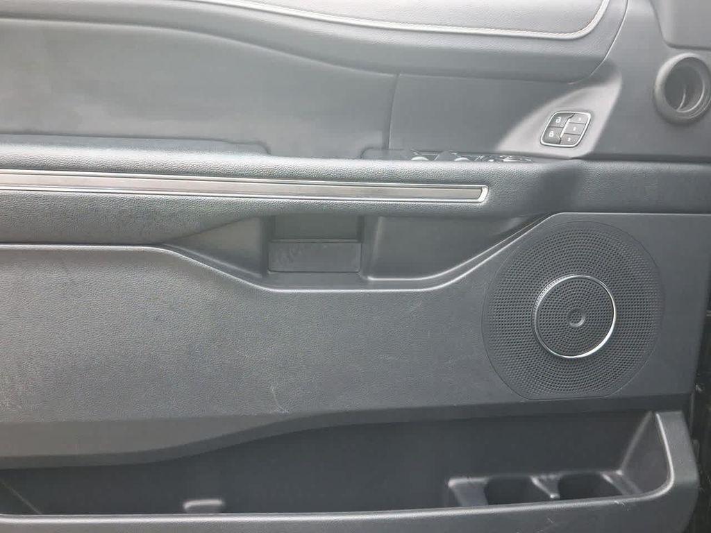 used 2024 Ford Expedition car, priced at $37,648