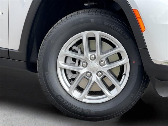 new 2025 Jeep Grand Cherokee L car, priced at $39,847