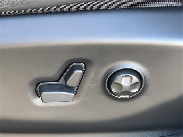 new 2026 Chrysler Pacifica car, priced at $43,116