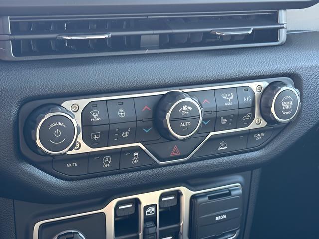 new 2026 Jeep Wrangler car, priced at $46,733