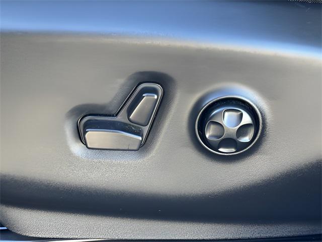 used 2025 Chrysler Pacifica car, priced at $37,999