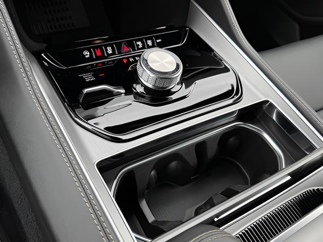 new 2026 Jeep Grand Wagoneer L car, priced at $67,772