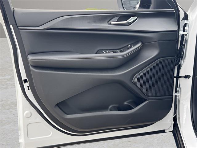 new 2025 Jeep Grand Cherokee L car, priced at $39,329