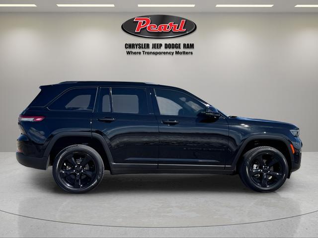 used 2024 Jeep Grand Cherokee car, priced at $38,494