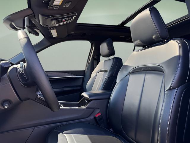 used 2024 Jeep Grand Cherokee car, priced at $38,494