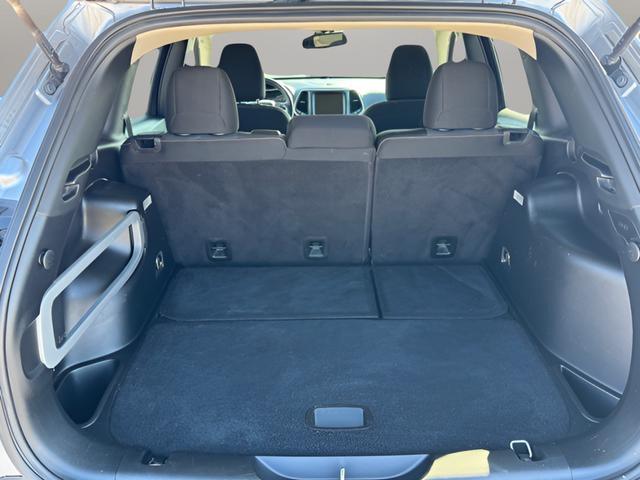 used 2015 Jeep Cherokee car, priced at $7,999