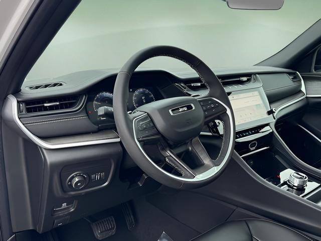 new 2026 Jeep Grand Cherokee car, priced at $46,986