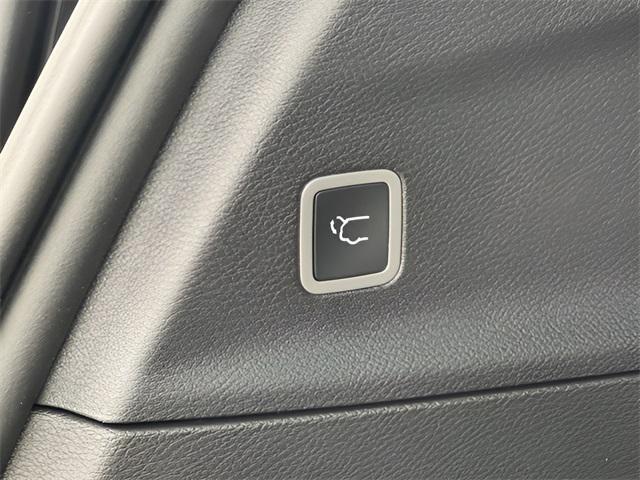 new 2026 Chrysler Pacifica car, priced at $40,693