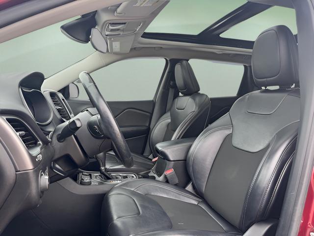 used 2021 Jeep Cherokee car, priced at $18,999