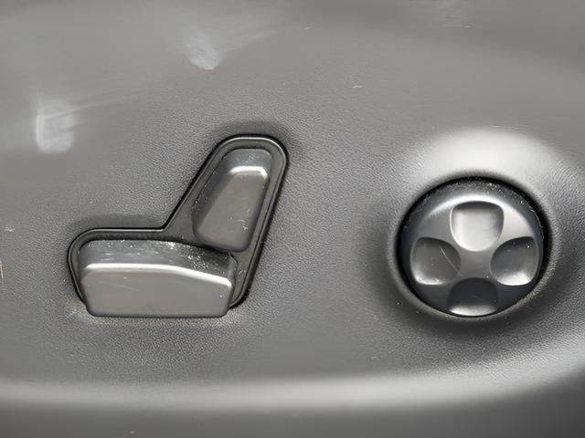 used 2021 Jeep Cherokee car, priced at $18,999