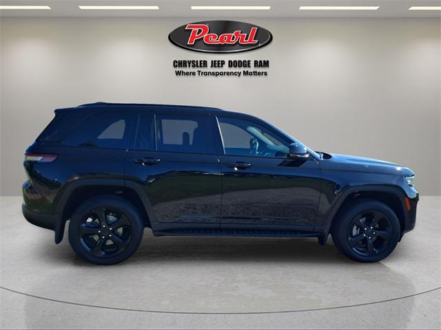 used 2024 Jeep Grand Cherokee car, priced at $33,629