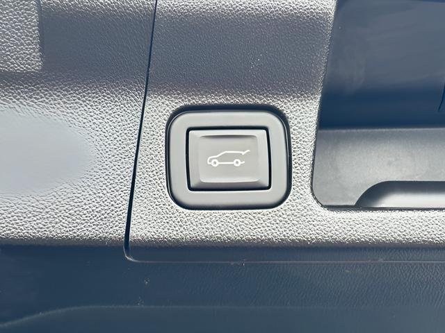 used 2023 GMC Acadia car, priced at $28,213