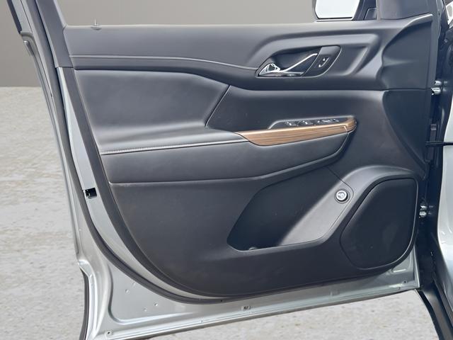 used 2023 GMC Acadia car, priced at $28,213