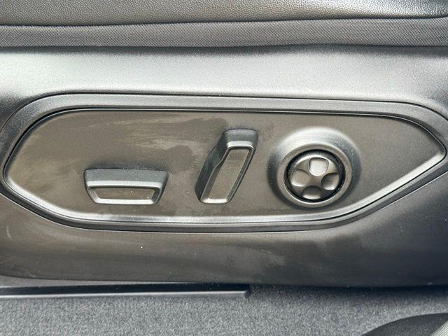 used 2024 Jeep Grand Cherokee car, priced at $36,594