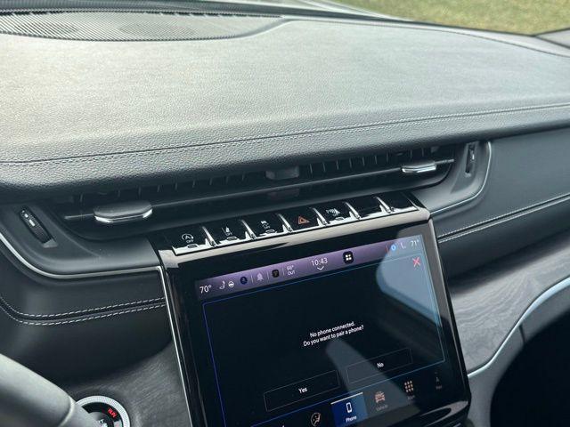 used 2024 Jeep Grand Cherokee car, priced at $36,594