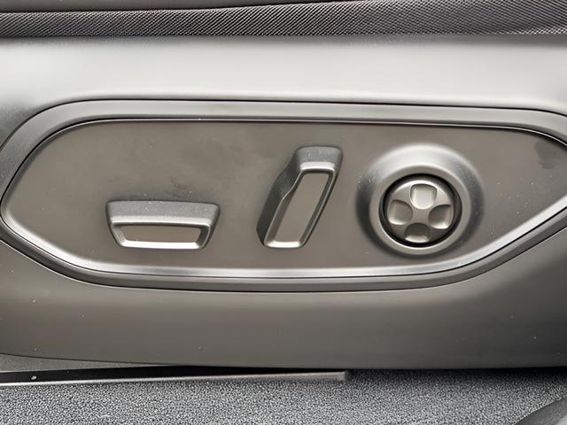 new 2026 Jeep Grand Cherokee car, priced at $51,362