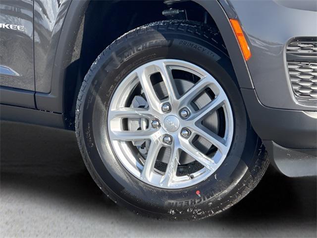 new 2025 Jeep Grand Cherokee car, priced at $38,985