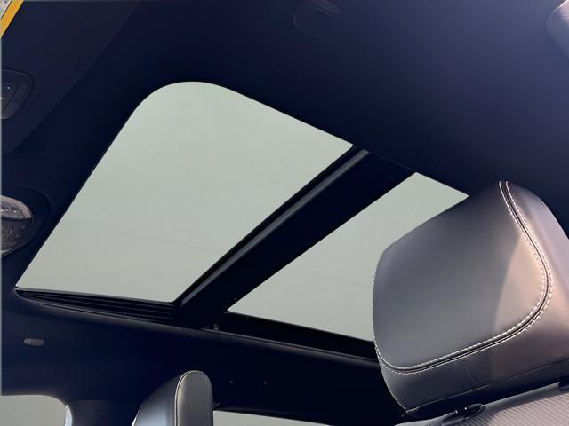 used 2024 Chrysler Pacifica Hybrid car, priced at $37,593