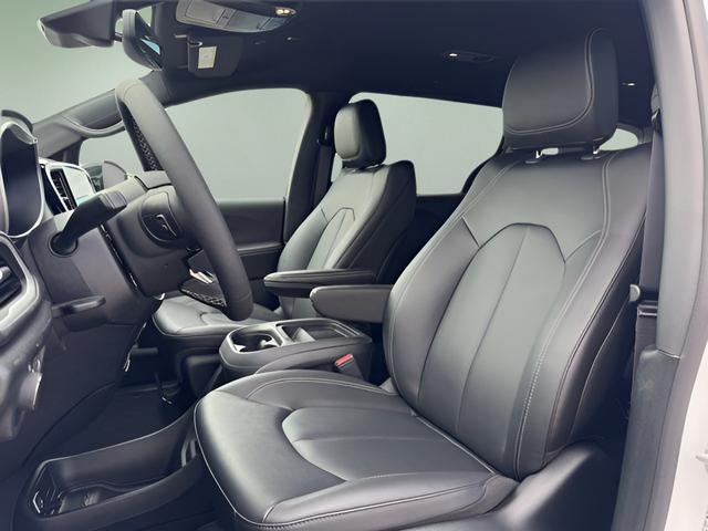 new 2027 Chrysler Pacifica car, priced at $49,195