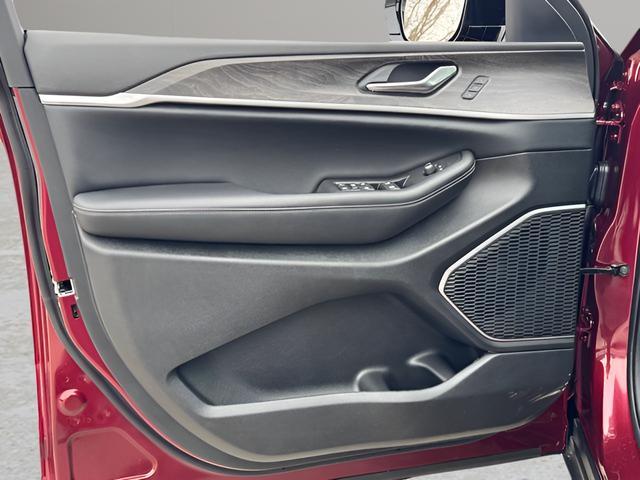 new 2026 Jeep Grand Cherokee L car, priced at $48,886