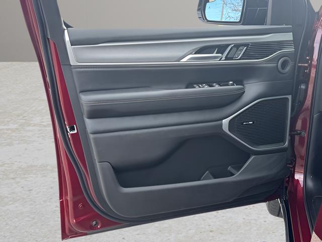 new 2026 Jeep Grand Wagoneer car, priced at $65,811