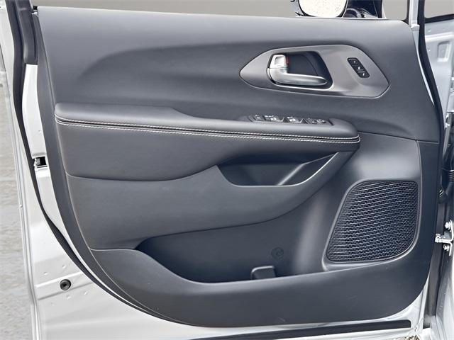 new 2026 Chrysler Pacifica car, priced at $41,729