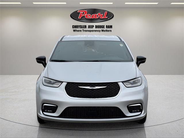 new 2026 Chrysler Pacifica car, priced at $41,729