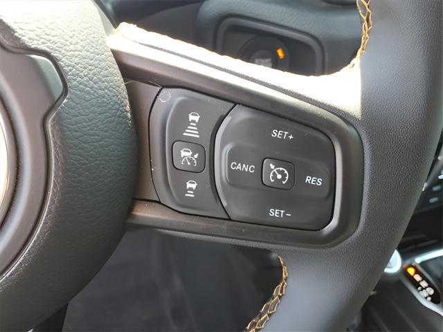 Silver Zynith Clearcoat 2024 Jeep Wrangler Willys