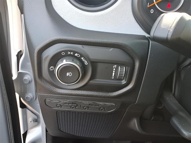 Silver Zynith Clearcoat 2024 Jeep Wrangler Willys